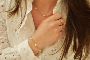 Pearly Fem - Necklace