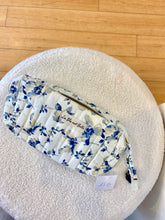 Load image into Gallery viewer, Blue Spring Flowers - Toiletry Bag
