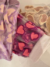 Load image into Gallery viewer, Lila Hearts - Socks
