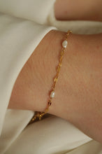 Load image into Gallery viewer, Jenna Pearls 2 - Bracelet
