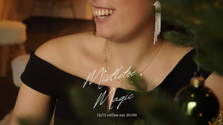 Mistletoe Magic 🎄✨🎁