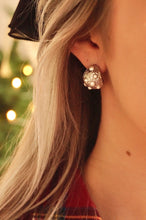 Load image into Gallery viewer, Silver Pearly Hoop - Earrings
