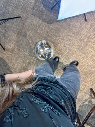 Elegant Black Flower Lace - Longsleeve