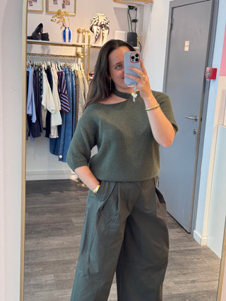 Kaki Cut Out - Pull