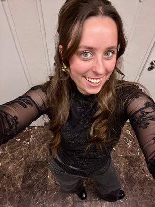 Elegant Black Flower Lace - Longsleeve