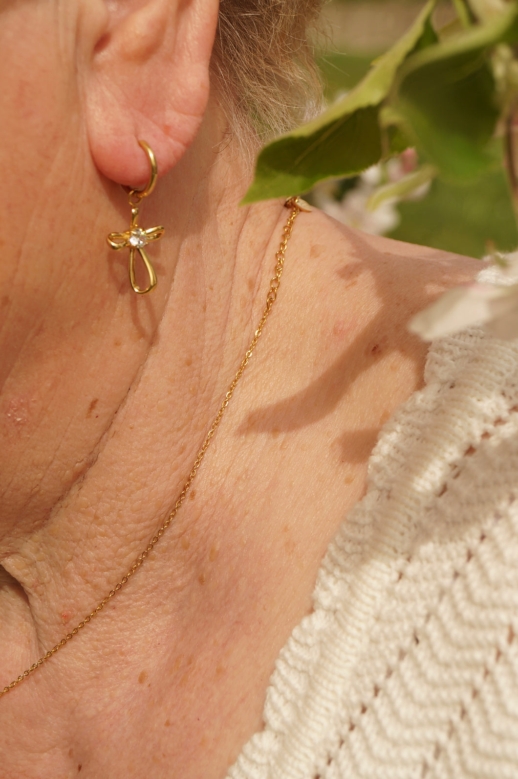 Curvy Diamond Cross - Earrings