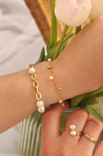 Load image into Gallery viewer, Pearl Chains - Bracelet
