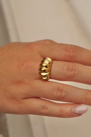 Chunky Croissant - Ring