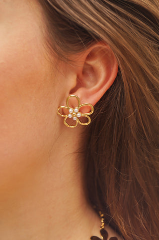Pearly Flowery - Earrings