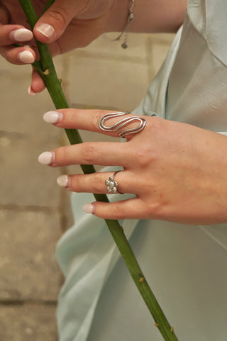Silver Smiley Flower - Ring