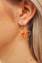 Load image into Gallery viewer, Orange Pearly Flower - Earrings
