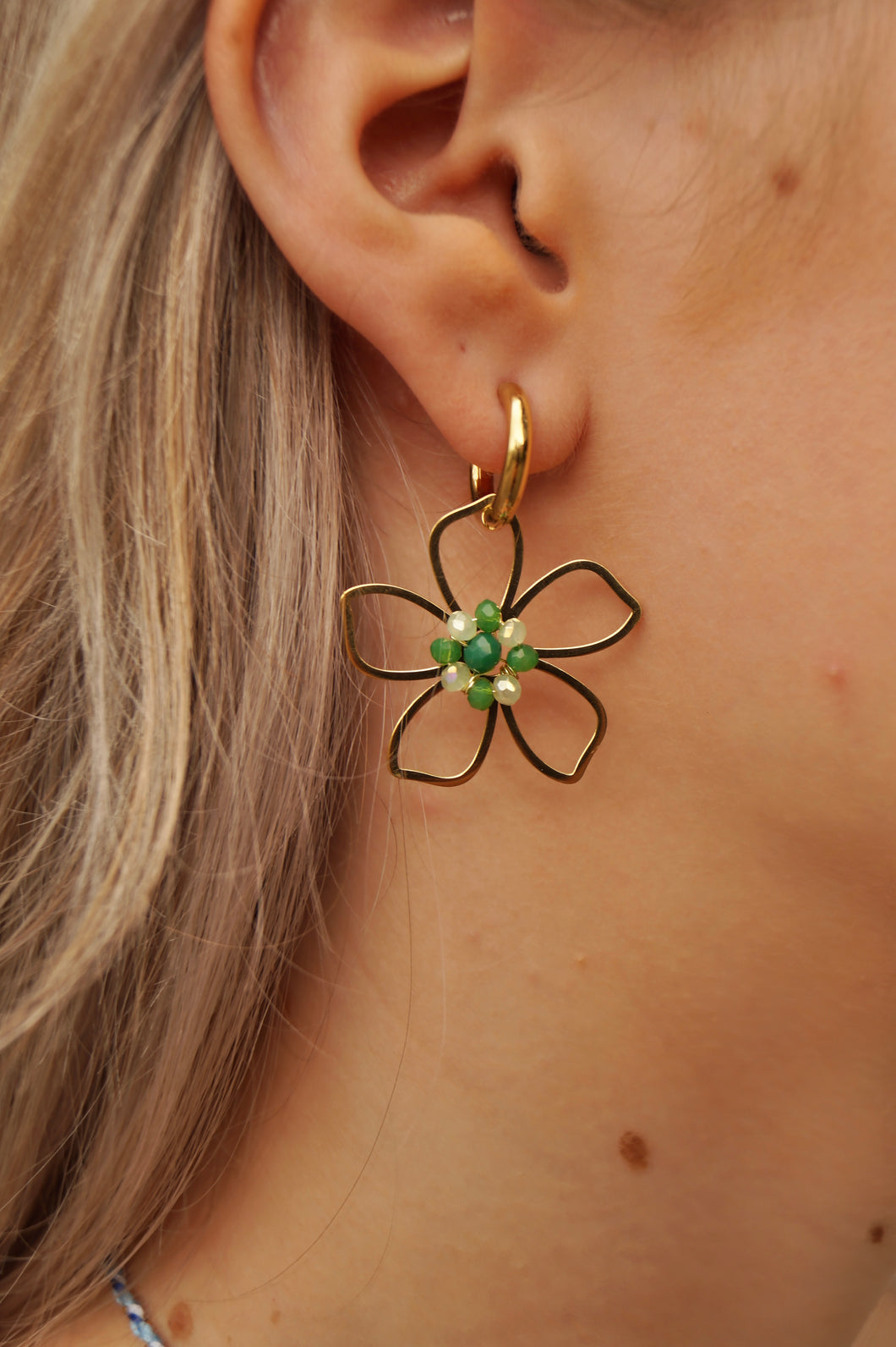 Green Pearly Flower - Earrings