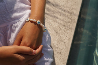 Blue Eye Pearls - Bracelet