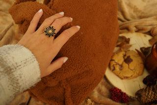 Black Elderflower - Ring