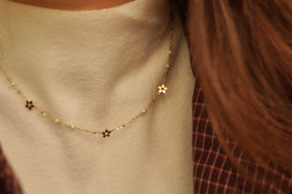 Pearly Flowers - Necklace