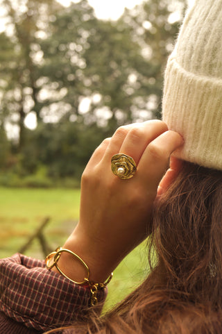 Vintage Pearl Flower 2 - Ring