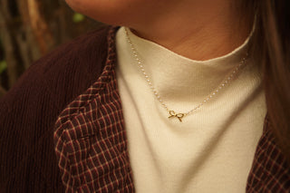 Pearly Bow - Necklace