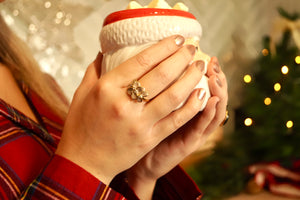 Beige Christmas Flowers - Ring