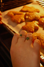 Load image into Gallery viewer, Green Mistletoe Flower - Ring
