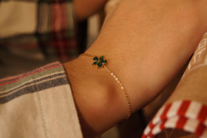 Green Mistletoe Flower - Bracelet