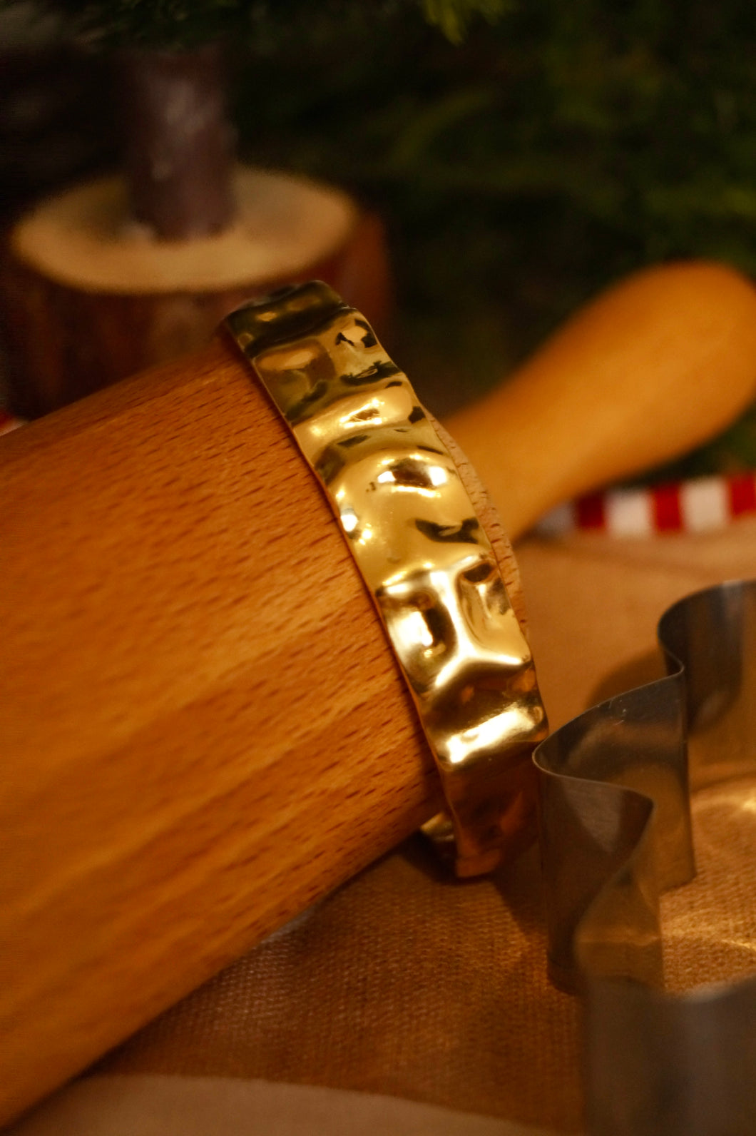 Chunky Golden Bangle - Bracelet