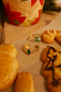 Green Mistletoe Flower - Ring