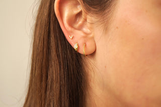 Diamond V Stud - Earrings