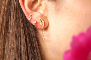 White Single Diamond - Earrings