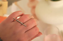 Load image into Gallery viewer, Cool Silver Rectangular Liv - Ring
