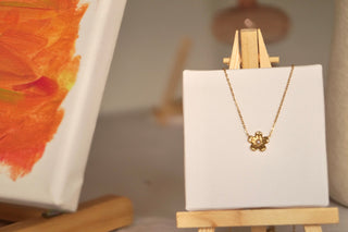 Pearly Flower - Necklace