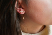 Load image into Gallery viewer, White Fairytale - Earring(s)
