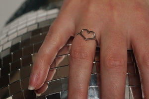 Silver Open Curvy Heart - Ring