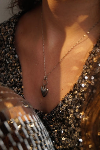 Silver Longer Heart Medaillon - Necklace