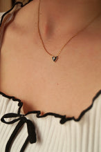 Load image into Gallery viewer, Black Color Heart - Necklace
