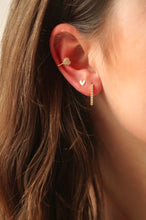 Load image into Gallery viewer, White Mila - Earrings
