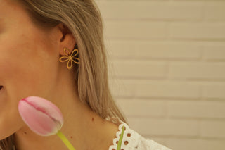 Daisy Open Flower - Earrings