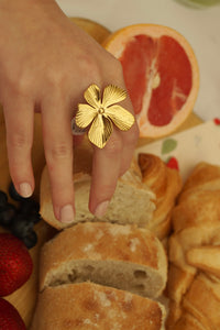 Silver Eyecatch Flower - Ring