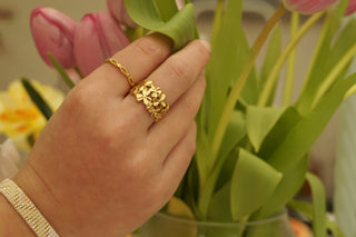 Violetta Flowers - Ring