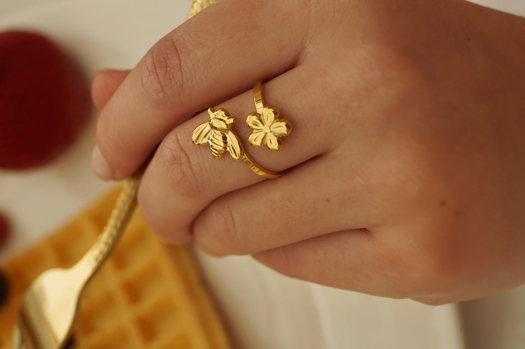 Flower Bee - Ring