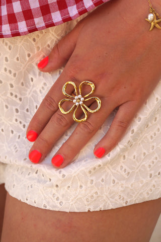 White Pearly Flower - Ring