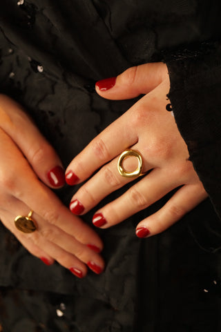 Curvy Oval - Ring