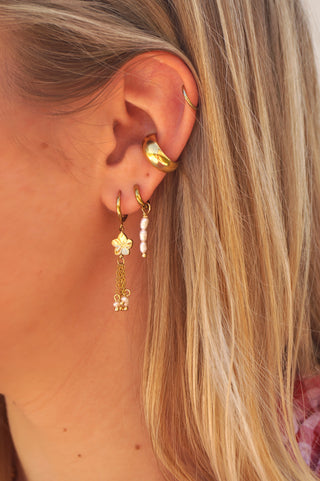 Golden Earcuff - Earrings