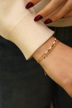 Load image into Gallery viewer, White &amp; Gold Pearls (2-in-1) - Bracelet
