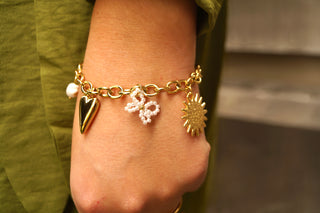 White Bow Amour Heart Charms - Bracelet