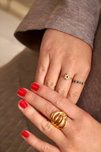 Load image into Gallery viewer, Big Wires - Ring
