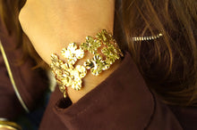 Load image into Gallery viewer, Ilona Flowers Bangle - Bracelet
