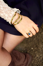 Load image into Gallery viewer, Blue Oval Stone - Ring
