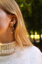 Load image into Gallery viewer, Big Oval - Earrings
