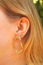 Load image into Gallery viewer, Big Oval - Earrings

