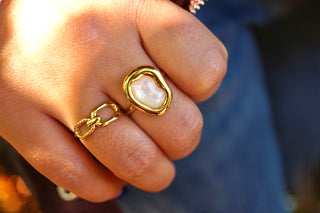 Connected Chains - Ring